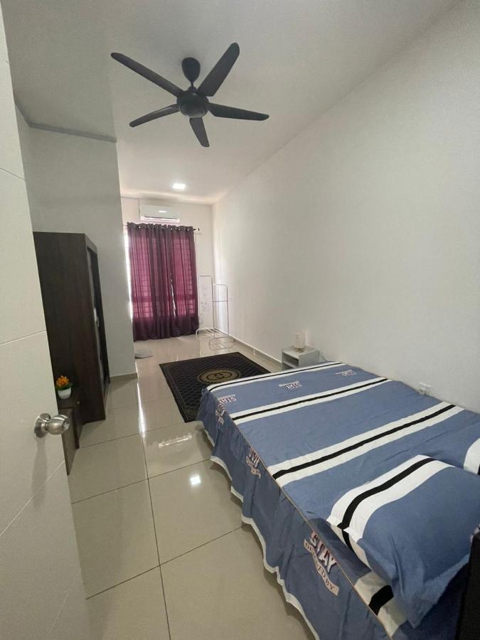 Safiyya Homestay Kluang Exterior photo